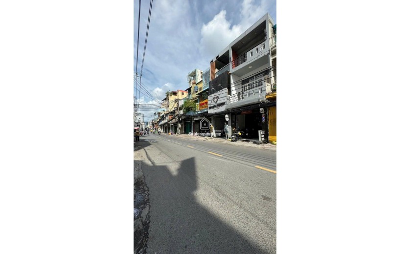 CHỈ NHỈNH 9 TỶ-Gần Chợ BÌNH THỚI –3Tầng 46m Mặt Tiền  THUẬN TIỆN KINH DOANH BUÔN BÁN