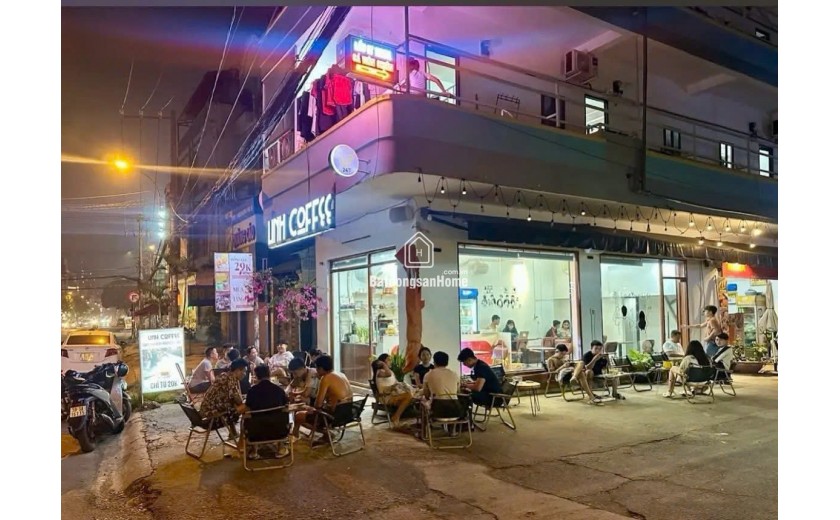 SANG QUÁN CAFE CĂN GÓC CÓ GÁC Ở LẠI