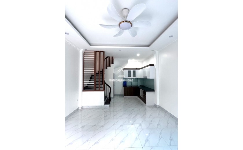 BÁN NHÀ THƯỢNG CÁT BẮC TỪ LIÊM  NHÀ 5 TẦNG XÂY MỚI  37M²  HƠN 5 TỶ