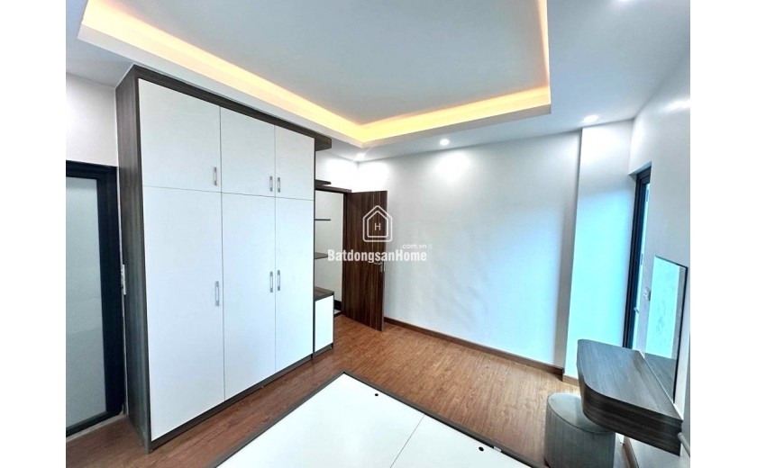Bán nhà lô góc Thượng Cát 40m² thang máy quận Bắc Từ Liêm hơn 6 tỷ