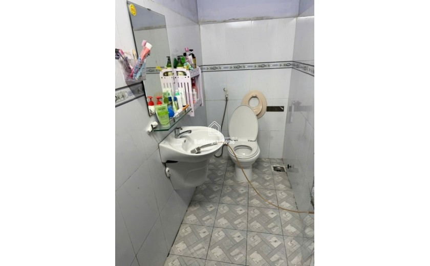 Bán nhà đường Tân Hoà 2, Phường Hiệp Phú, Q9, Thủ Đức, TP HCM.. DT  75m2, 3 tầng,  4PN, SH. Giá 5.65  tỷ.