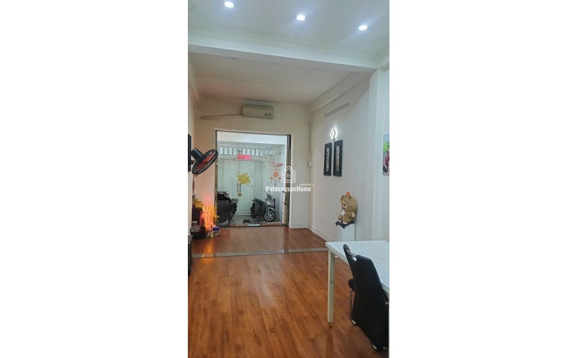 Mặt tiền Xóm Chiếu - Quận 4 - 78m2 - 3 tầng - 18.5 tỷ