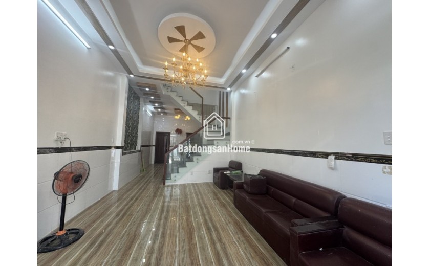 Bán nhà  đường Lã Xuân Oai, Q9, Thủ Đức, TP HCM. DT 64m2, 2 tầng. Giá  6.55 tỷ, SHR - 0933125879