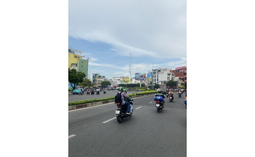 * SIÊU GIÁ-CHÀO THẤP HƠN BANK ĐỊNH GIÁ 105m-Mặt Tiền 6Tầng Ngay 3/2-Lê Đại Hành 21.5tỷ