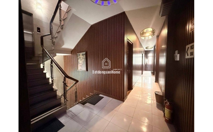 KHÁCH SẠN CAO CẤP - 38 tỷ TL - DÒNG TIỀN 2,2 tỷ/năm - 2 MẶT TIỀN TRƯỚC SAU