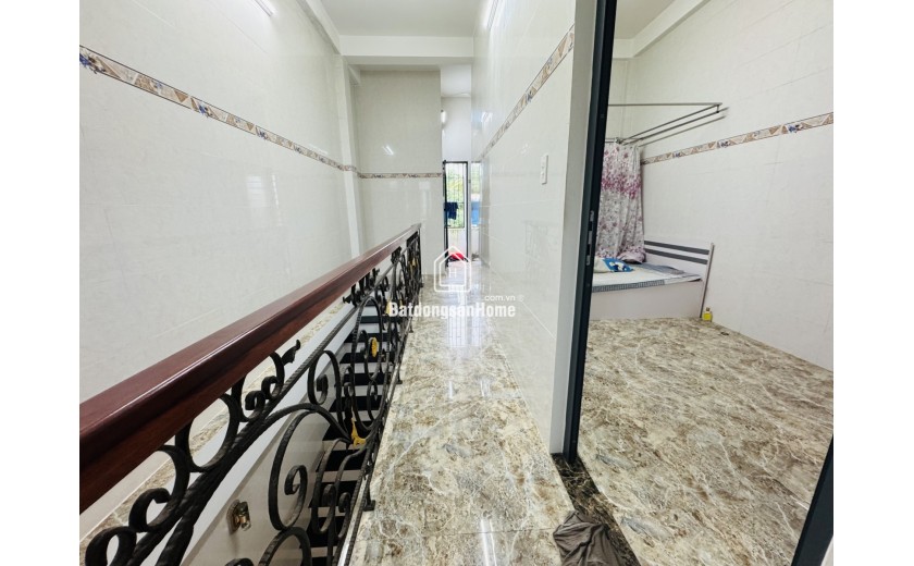 Bán nhà 2 tầng đường Nguyễn Duy Trinh 135m2 – tặng lô đất – giá 6 tỷ