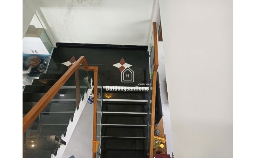 NHÀ 2 TẦNG ĐẸP, CÒN MỚI – KIỆT 6M LÊ VĂN HIẾN – THÔNG ĐẶNG THÁI THÂN 6.x