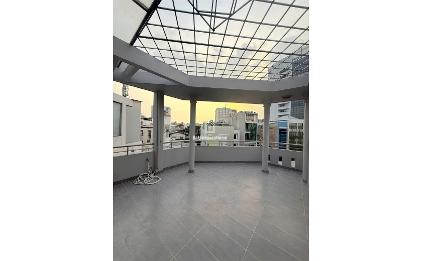 CHỈ 9.5 TỶ SIÊU Vị Trí ĐẦU TƯ Mặt Tiền Quận 1- DÒNG TIỀN 42Tr/Th 5 Năm-Ngang 4.5_ 5 Tầng