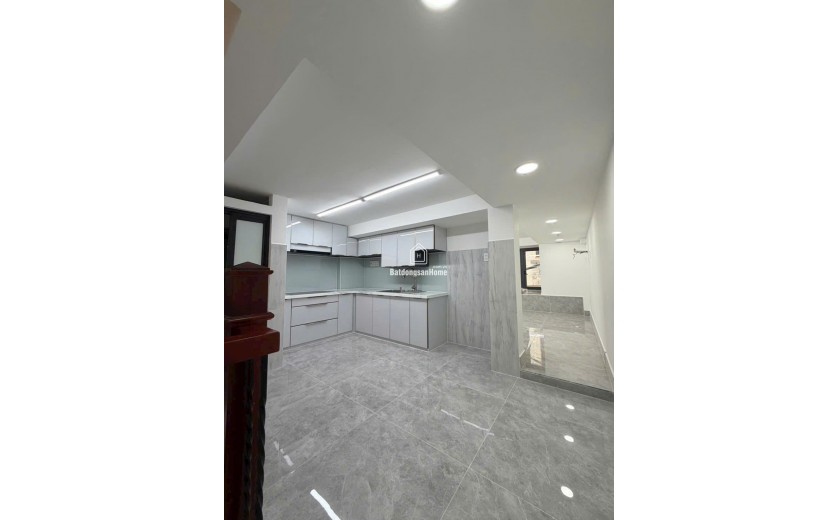 NHÀ MỚI ĐẸP Quận5 _Hẻm 5M, 6Tầng có TM, Sau lưng MẶT TIỀN Cao Đạt Ngang4.5m_11.9Tỷ