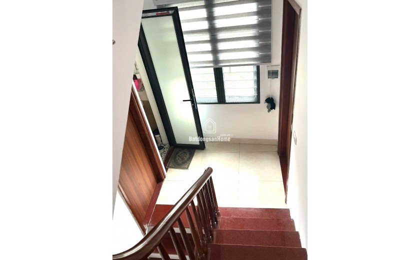 Bán nhà Liên Mạc lô góc, ô tô tránh – ô tô vào nhà, 4p ngủ, hơn 6 tỷ.