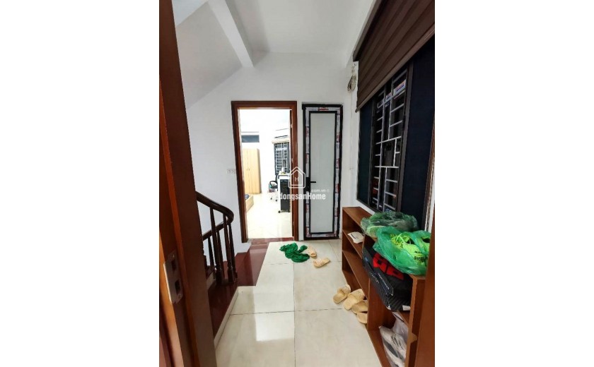 Bán nhà Liên Mạc lô góc, ô tô tránh – ô tô vào nhà, 4p ngủ, hơn 6 tỷ.