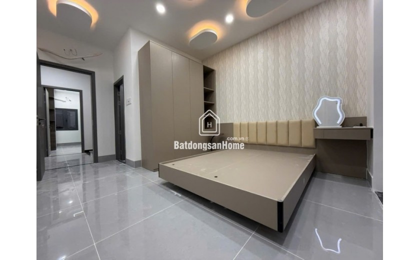 Bán nhà mặt phố đường số 8, Phường Tăng Nhơn Phú, TP HCM. DT 130m2, 3 tầng, 5PN, SH, 10.9 tỷ.