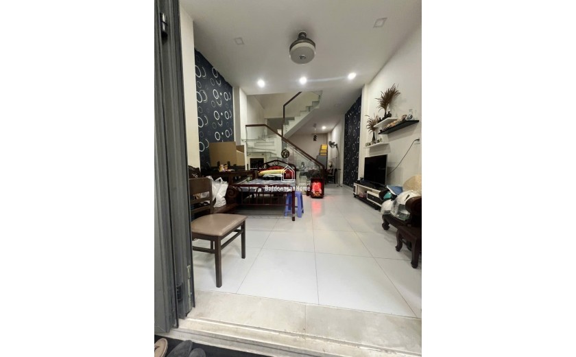 Quận 10 - Nguyễn Duy Dương - Sát Mặt tiền - 56m2 - 4 tầng - 8.8 tỷ