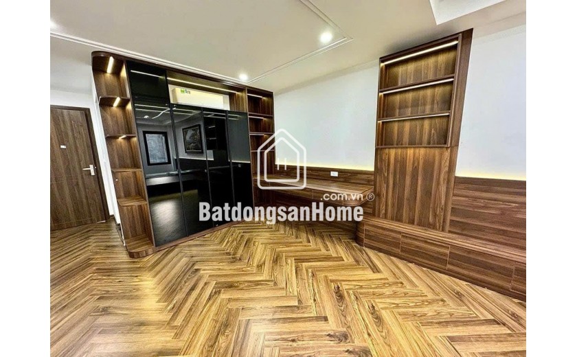 Bán nhà  LẠC LONG QUÂN otô tránh- kinh doanh thang máy 48 M 5tầng 14.2 tỷ