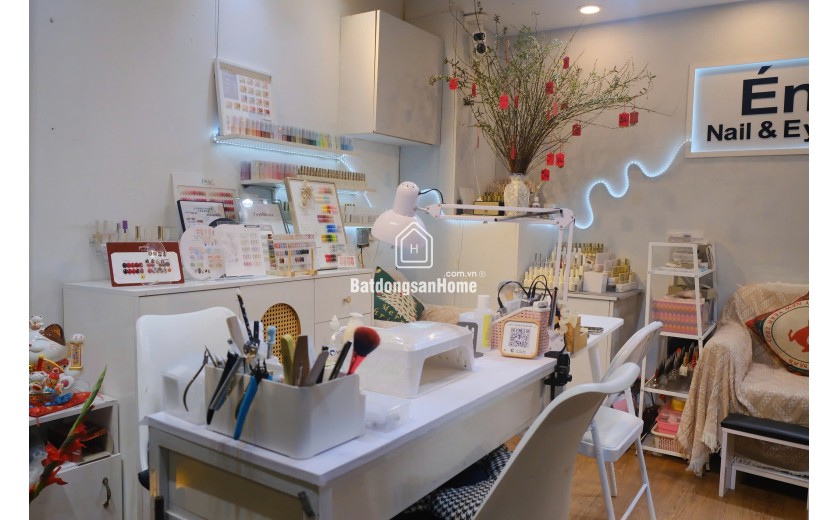 Do bầu bí không tuyển được nhân viên nên mình cần sang nhượng quán nail mi gội