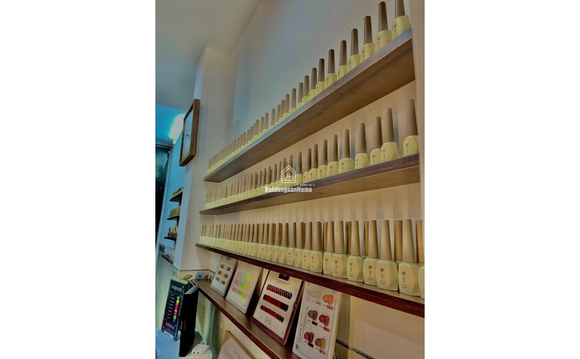 Chuyển về nhà làm nên cần sang nhượng lại toàn bộ tiệm nail và gội đầu dưỡng sinh, mi