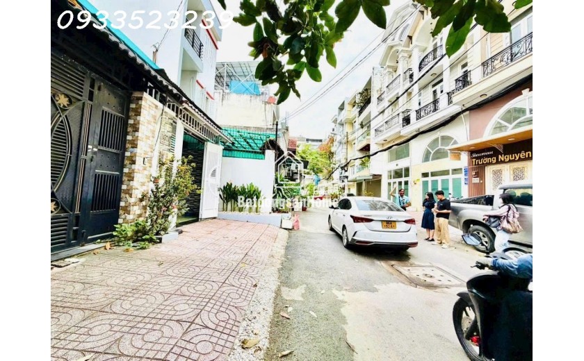 Bán nhà HXH 5m Dương Quảng Hàm, P5, GV. DT: 5x20m CN 100m2 Trệt 2 lầu. Giá: 9.9 tỷ TL