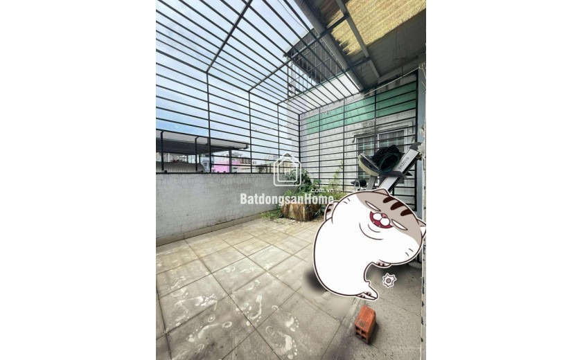 Giá: 5.7 tỷ Còn TL -Nhà 4 Tầng 4 Pn Hẻm Thông 20m Ra mặt Tiền Nguyễn Tiểu La Quận 10