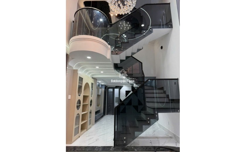 Bán nhà 5 tầng đường Nguyễn Duy Trinh, Q9, Thủ Đức, TP HCM. DT, 56m2, 5 tầng, SH. Giá  6.45  tỷ.