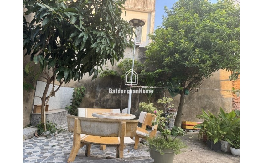 Bán nhà hẻm đường số 9, Trường Thọ,Thủ Đức, TP HCM. DT 80m2, cấp 4, SHR . Giá 5,05 tỷ.