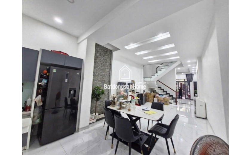 Bán nhà đường Tăng Nhơn Phú, Phường Tăng Nhơn Phú B,  Q9, Thủ Đức, TP HCM. DT 152m2, 5 tầng, Giá 14.9 tỷ.