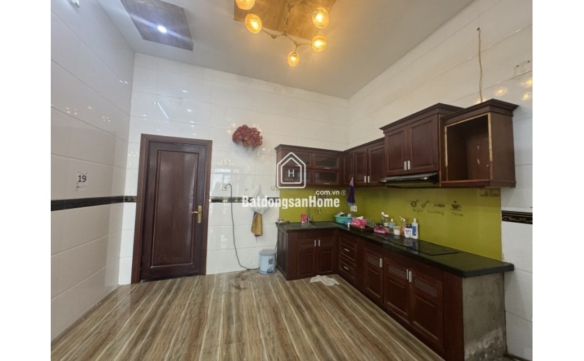 Bán nhà  đường Lã Xuân Oai, Q9, Thủ Đức, TP HCM. DT 64m2, 2 tầng. Giá  6.55 tỷ, SHR - 0933125879