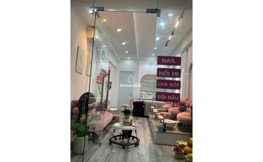 Con nhỏ k ai quản lý nên mình cần sang nhượng lại tiệm nail – mi hoạt động được 3 năm