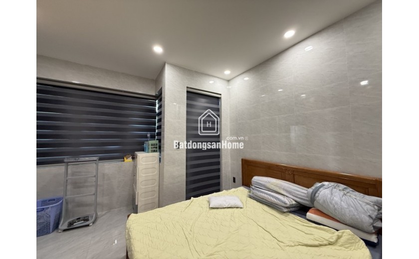 Bán nhà đườg 160 , Tăng Nhơn Phú A, Q9, Thủ Đức, TP HCM. DT 76m2, 3 tầng. Giá 6.7 tỷ, SHR - 0933125879