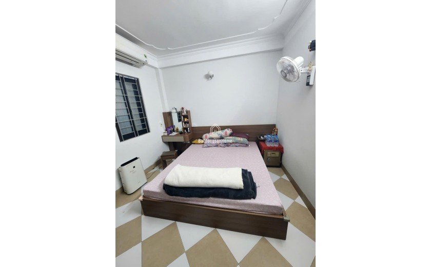 BÁN NHÀ LÁNG HẠ 34m2 x 5 TẦNG x 4m MẶT TIỀN 40M RA MẶT PHỐ ĐỐNG ĐA HÀ NỘI