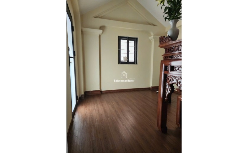 Bán nhà riêng tại Phố Láng Hạ, 8,5 tỷ, 34m2, x 5 Tầng x MT 4m