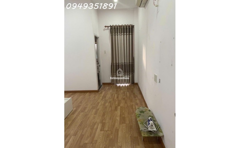 NHÀ HXH - GIÁP SÂN BAY - 190M2- CẤP4 - GIÁ 21TỶ