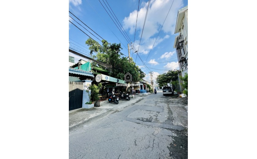 Bán nhà đường số 9, Hiệp Bình Chánh, Thủ Đức, TP HCM. DT 90m2, 3 tầng. Giá 9.25 tỷ.