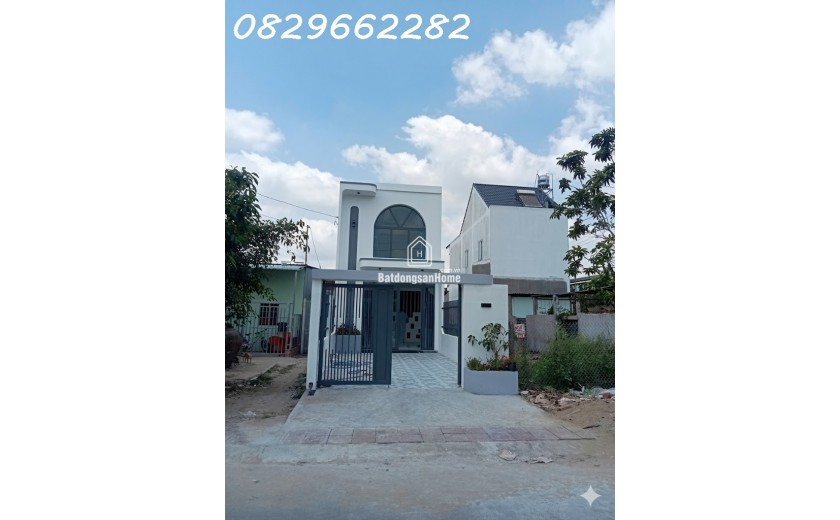 Bán nhà mặt tiền kế công viên P.2 Sa Đéc, Đ.Tháp. DT 100m2, 3PN, Sổ hồng, giá 3.15 tỷ.