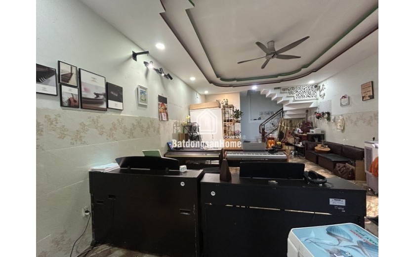 Bán nhà đường số 10, Trường Thọ, Thủ Đức, TP HCM. DT  68m2 - 7.75 tỷ - Sổ hồng - 0933125879