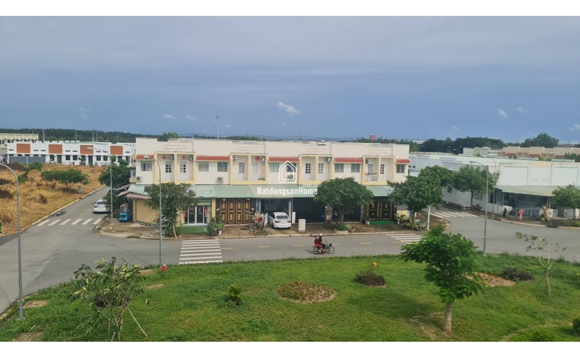 Nhà phố KCN Phước Đông, giá chỉ từ 1,8 tỷ