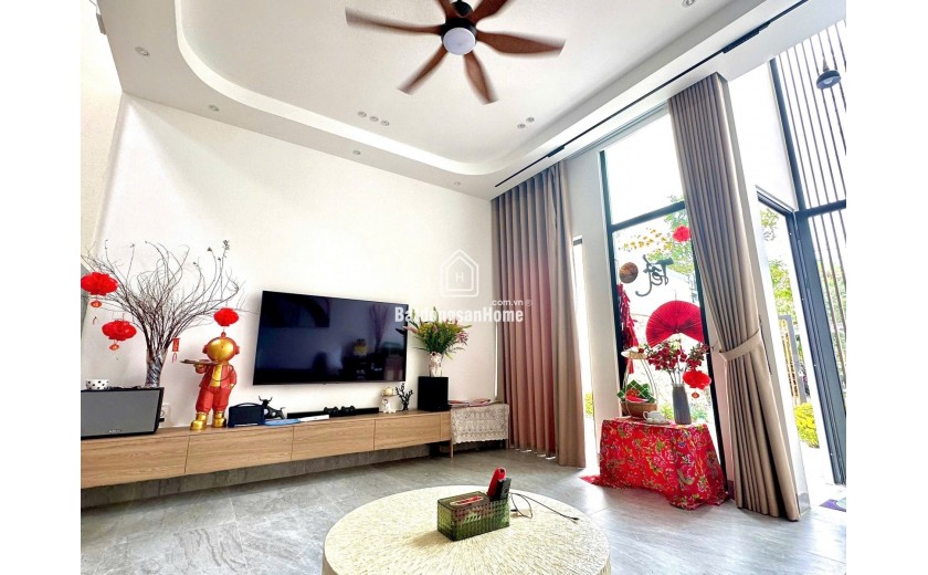 Bán nhà mặt tiền Ấp Bắc 125m2 gần Lê Văn Hiến, đối diện Regal Complex, nhà 1.5 tầng, giá 6.9 tỷ