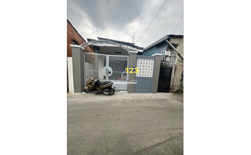 Bán nhà đường số 11, Linh Trung,Thủ Đức, TP HCM. DT 88m2, cấp 4, sổ hồng.  Giá 5.95  tỷ, 2PN - 0933125879