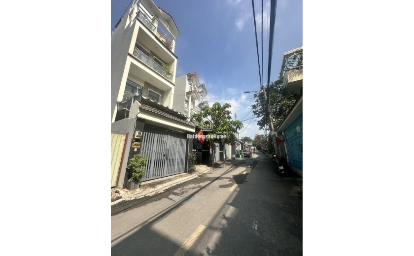 Bán nhà  đường Lã Xuân Oai, Tăng Nhơn Phú A,  Q.9, Thủ Đức, TP HCM. DT 52m2, 4PN. Giá  6.6 tỷ.