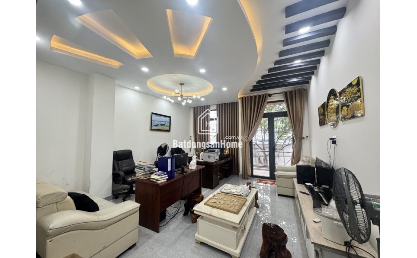 Bán nhà đường  Bưng Ông Thoàn, Phú Hữu, Q9, TP HCM. DT 81m2, 4 tầng. Giá  8.9 tỷ, SH - 0933125879