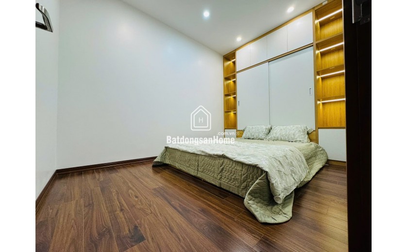 BÁN NHÀ ĐỐNG ĐA PHÂN LÔ, Ô TÔ KHU VIP 45M 6 TẦNG 16 TỶ