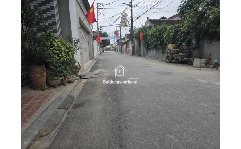 Bán 137.1m2 đất Lỗ Giao nằm trong lõi KĐT đa mục tiêu - 3 Ô tô tránh