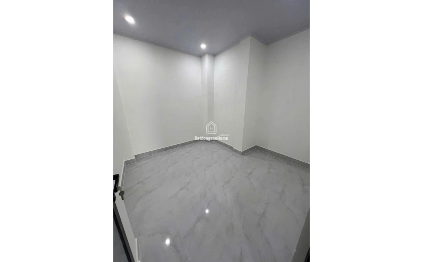 * HẺM 5M – Sát Hẻm Xe Tải – Vị Trí Đẹp Gần Chợ Lớn –Hồng Bàng Quận 6_ Nhỉnh 5 Tỷ