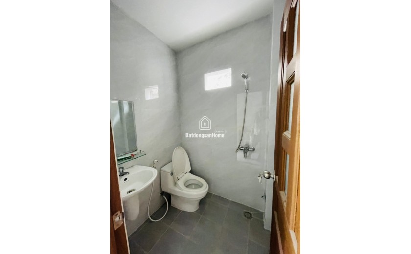 Bán nhà đường số 10, Tam Bình, Thủ Đức, TP HCM. DT 96m2, cấp 4, 3PN. Giá 4.85  tỷ, SHR - 0933125879.