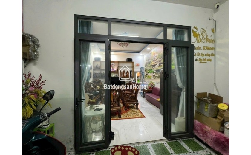 Bán nhà đường số 10, Tam Bình, Thủ Đức, TP HCM. DT 96m2, cấp 4, 3PN. Giá 4.85  tỷ, SHR - 0933125879.