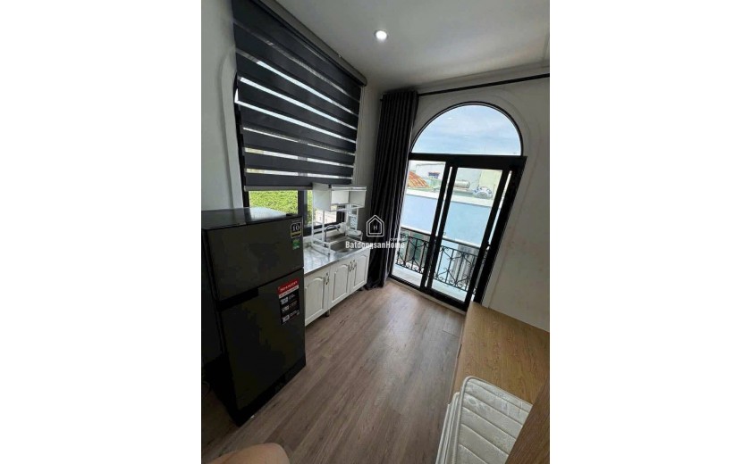 Bán tòa căn hộ Hoàng Diệu 67m2 lô góc 2 mặt kiệt ô tô, thu nhập 30 triệu, giá 8.3 tỷ