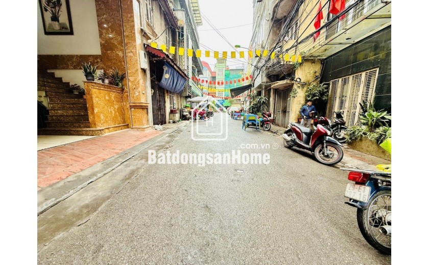 mặt phố  Đống Mác Đông Mác 78m2 x 2 tầng MT 5.6m  cần bán gấp