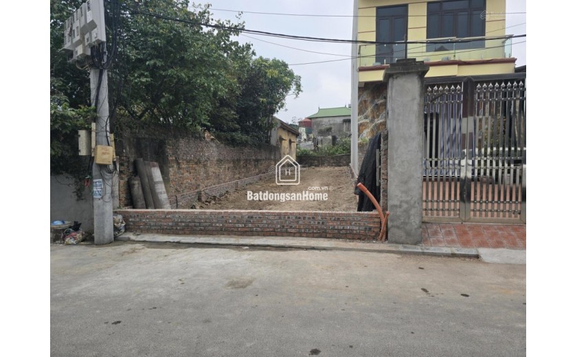 Bán 137.1m2 đất Lỗ Giao nằm trong lõi KĐT đa mục tiêu - 3 Ô tô tránh