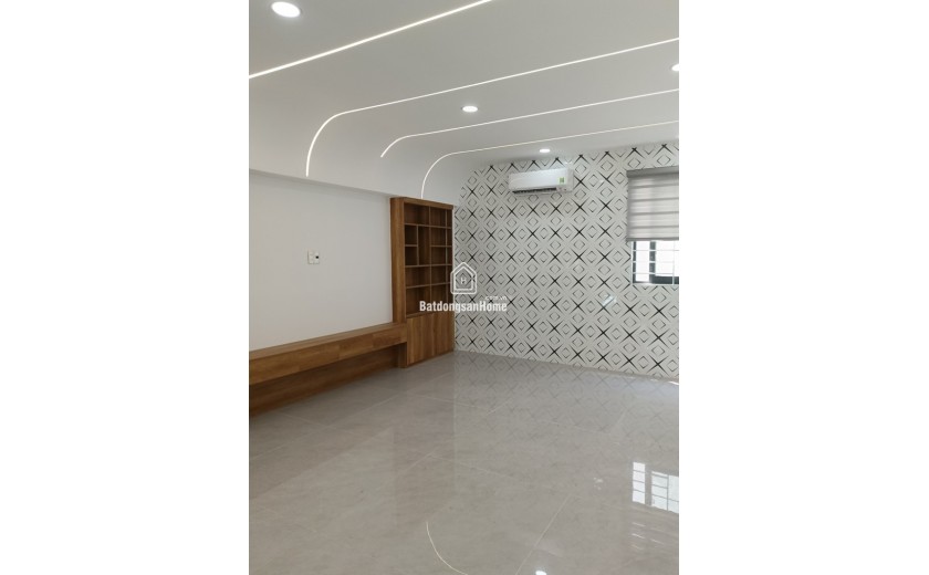 Bán nhà  đường Lã Xuân Oai, Tăng Nhơn Phú A,  Q.9, Thủ Đức, TP HCM. DT 52m2, 4PN. Giá  6.6 tỷ.