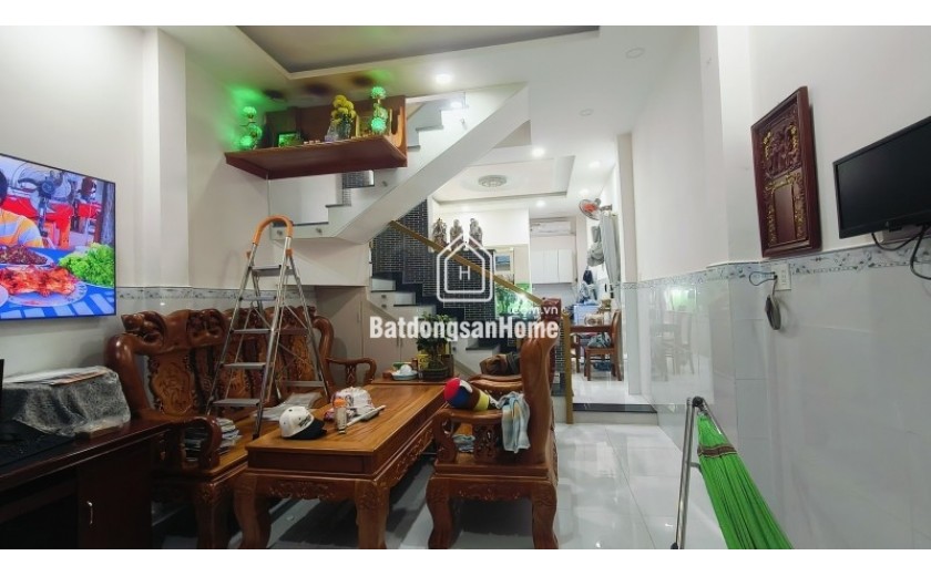 Bán nhà đường 109. Phước Long B,  Q9, Thủ Đức, TP HCM. DT 58m2, 4PN, sổ hồng. Giá  6.75  tỷ.