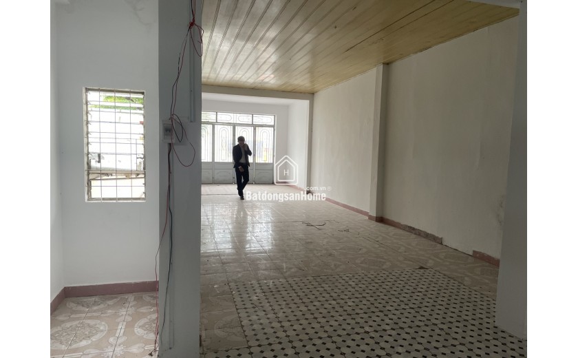 Bán nhà mặt tiền Lê Duẩn 68m2 gần Cầu Sông Hàn, vị trí kinh doanh đẹp, giá 22.5 tỷ